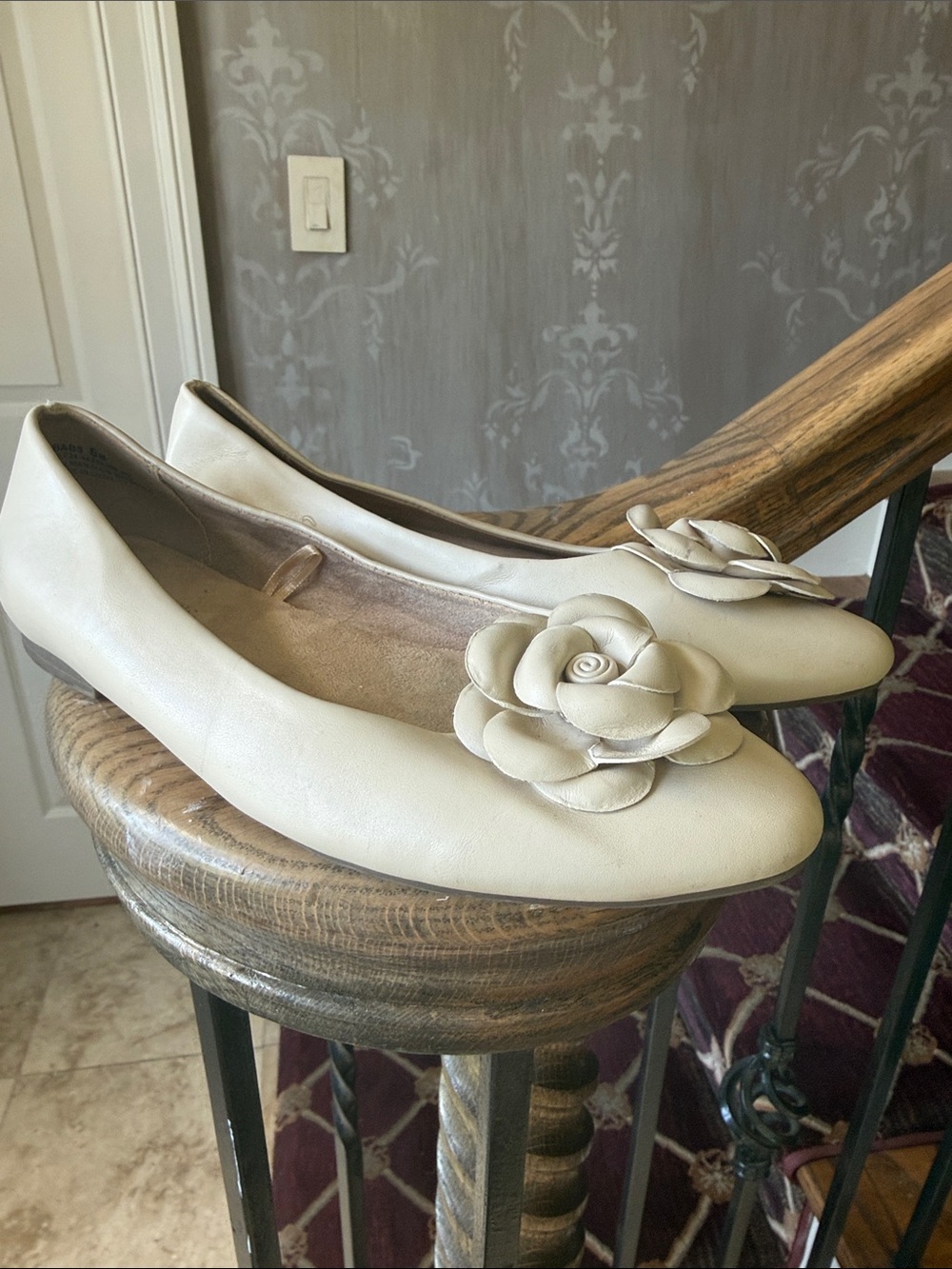 KIM ROGERS BAB ladies floral slip on flats very good condition size 6